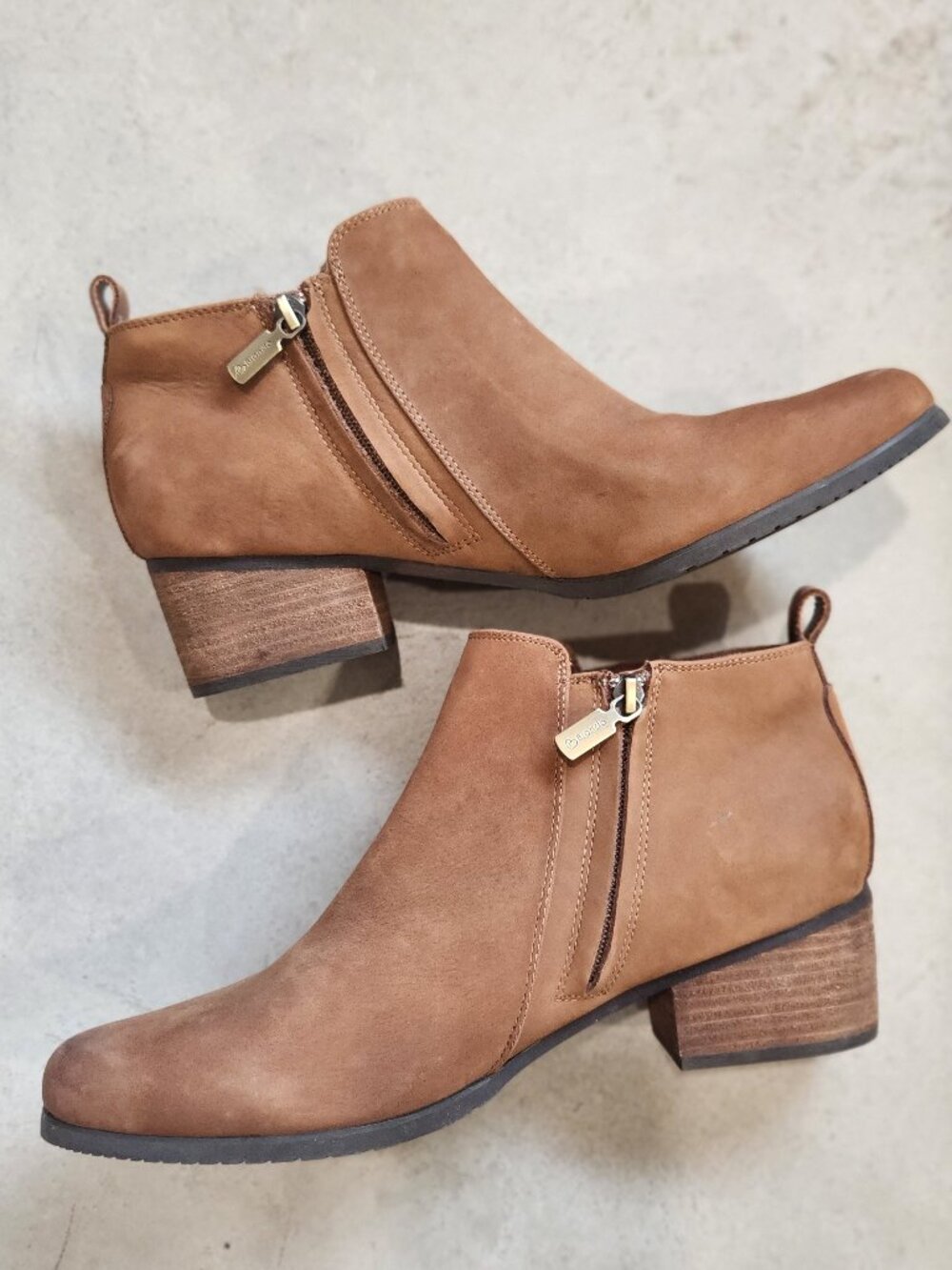 Blondo | Victory Waterproof Brown Suede Saddle Leather Ankle Booties Size 12